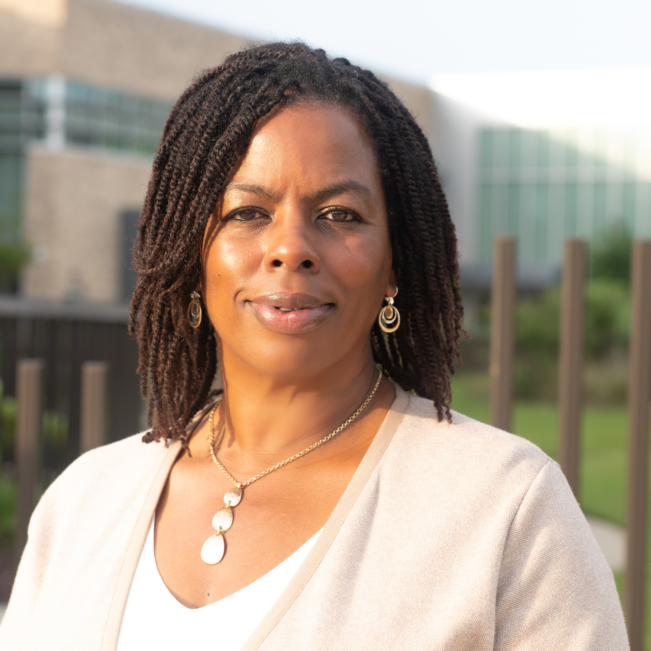 Yvette Holmes